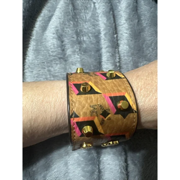 MCM Womans Leather Cuff Snap Bracelet Monogram MCM Pre-Loved - Picture 8 of 10